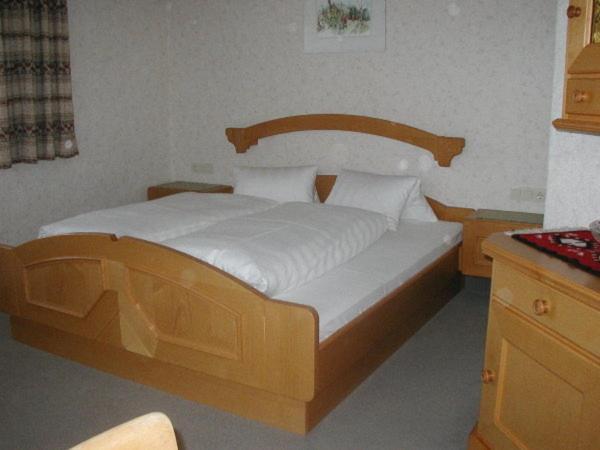 Tanneck Garni Apartment Berwang Room photo